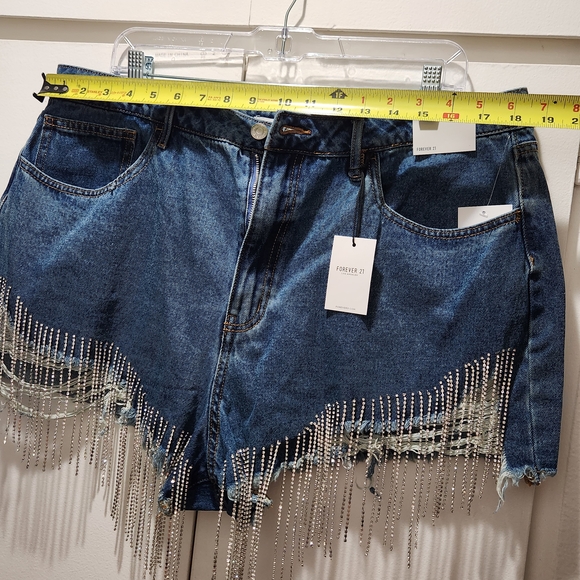 Distressed Denim Shorts with Fringe and Beads - Picture 5 of 6